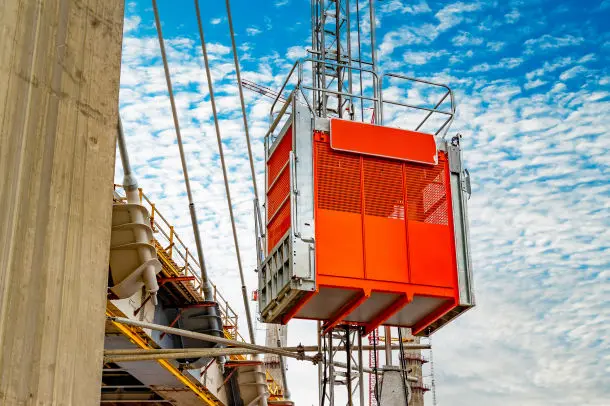 Monte Matériaux et Treuils pour échafaudages