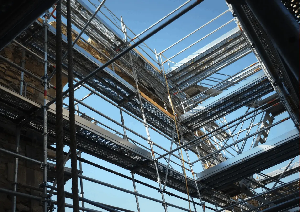 Échafaudages 49 CH et MS autobloquants - crédit photo @altradplettacmefran.fr