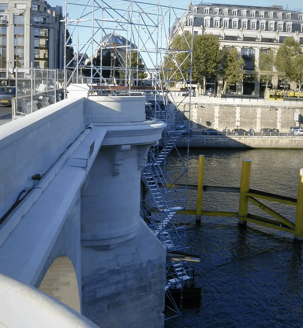 Location et installation d'escaliers de chantier - crédit photo @altradplettacmefran.fr